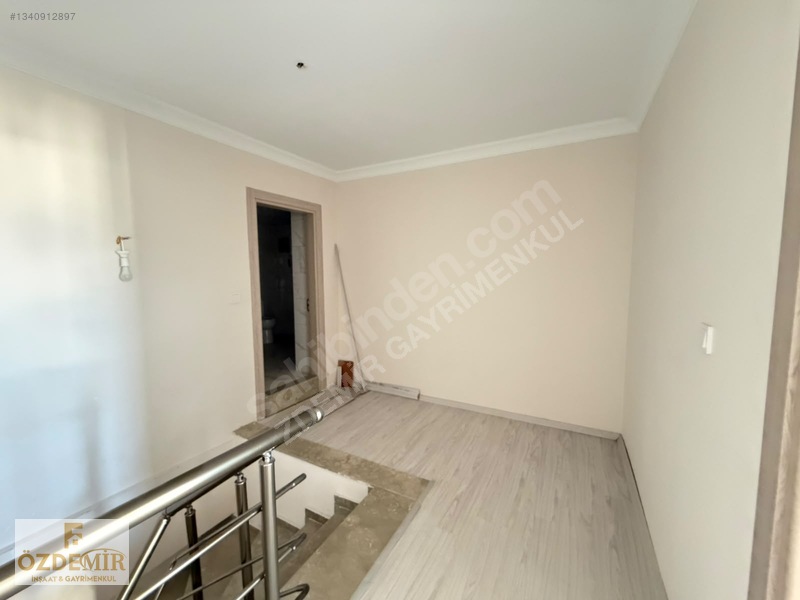 Seyrek Merkezde 3+1 Doğalgazlı Kiralık Daire — fotoğraf 13