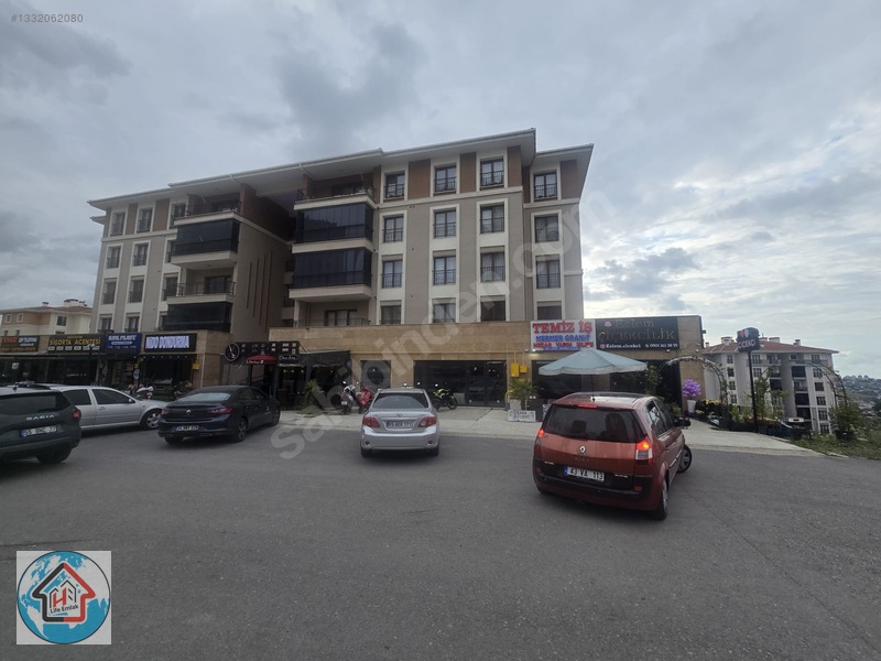 Hastanesi Yolu Üzeri Geniş Park Ve Kullanım Alanlı Dükkan — fotoğraf 3
