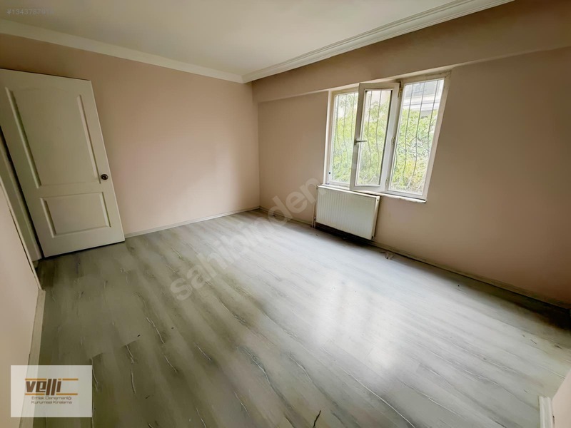 Velli'den Uncubozköy'de 2+1 Tadilatlı Daire — fotoğraf 4