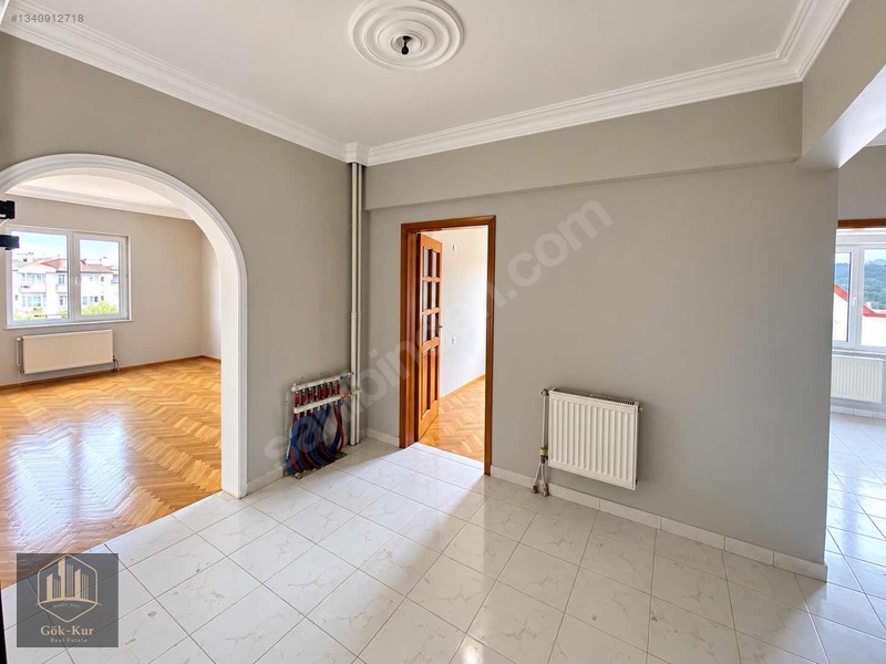 Körfez Mimar Sinan'da Kiralık 3+1 Daire: 135m², Asansörlü, Merke — fotoğraf 9
