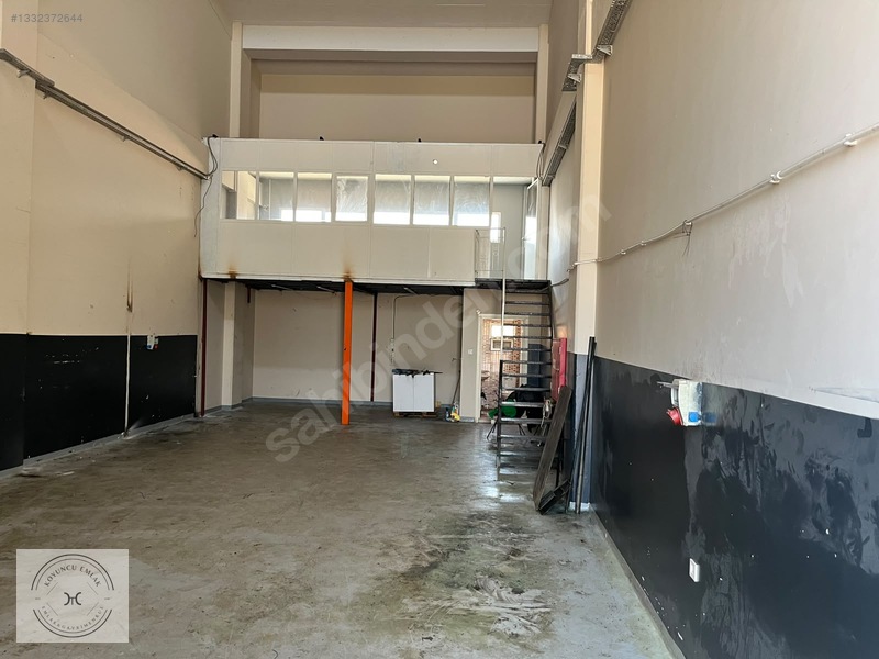 İzmir Bornova Evka-3'te 4. Sanayide Satılık 100 M² Dükkan — fotoğraf 2