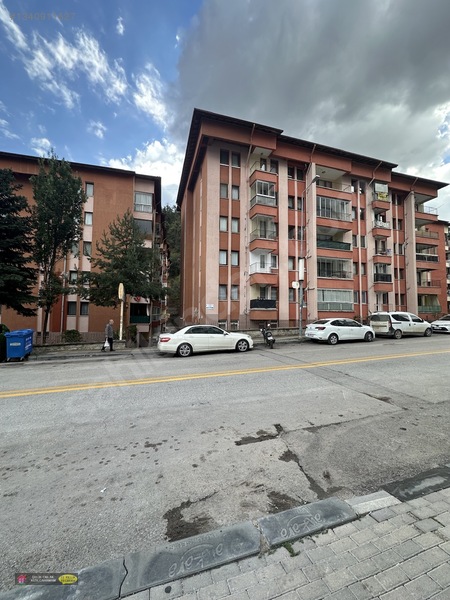 -çelik Emlak- Site İçi 2+1 Asansörlü Kilerli B.sız Salon Bahçeli