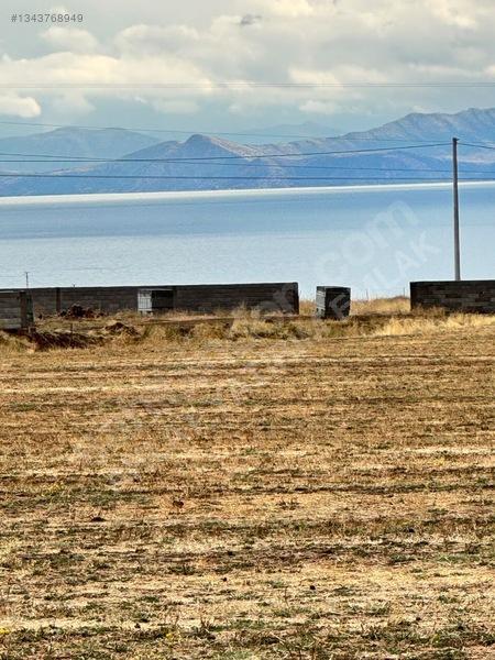 Kulaksızda 750 M² Göl Manzaralı Arsa