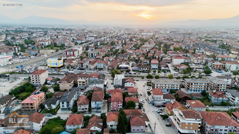 Hamidiye'de 3+1 140 M2 Giriş Kat + 60.88m2 Arsa Hissesi!!!!!!! — fotoğraf 3