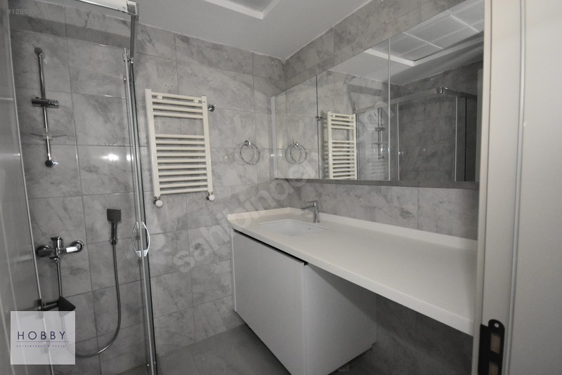 Hobby'den Merkez Yaşam Konak Deniz Man. Kiralık 1+1 Eşyalı Daire — fotoğraf 4