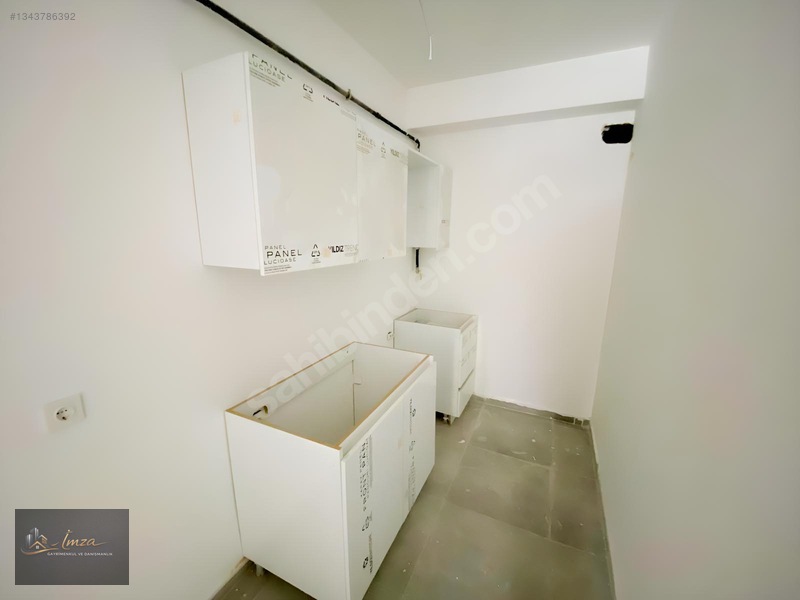 İzmit'in Kalbinde! Adliye Karşısı Satılık 1+1 Lüks Arakat Ofis!! — fotoğraf 8