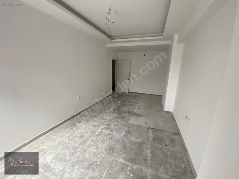 İzmit'in Kalbinde! Adliye Karşısı Satılık 1+1 Lüks Arakat Ofis!! — fotoğraf 13