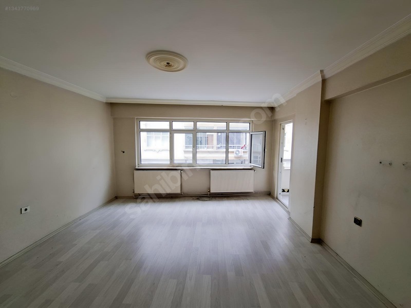Re/max Hakan Akyel'den İlkadımda Kiralık 2+1 Daire — fotoğraf 2