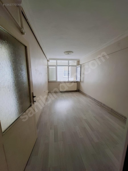Re/max Hakan Akyel'den İlkadımda Kiralık 2+1 Daire — fotoğraf 7