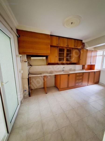 Re/max Hakan Akyel'den İlkadımda Kiralık 2+1 Daire — fotoğraf 9