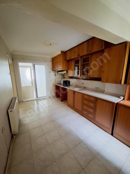 Re/max Hakan Akyel'den İlkadımda Kiralık 2+1 Daire — fotoğraf 10