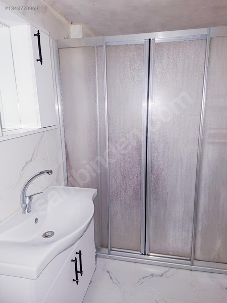 Re/max Hakan Akyel'den İlkadımda Kiralık 2+1 Daire — fotoğraf 15