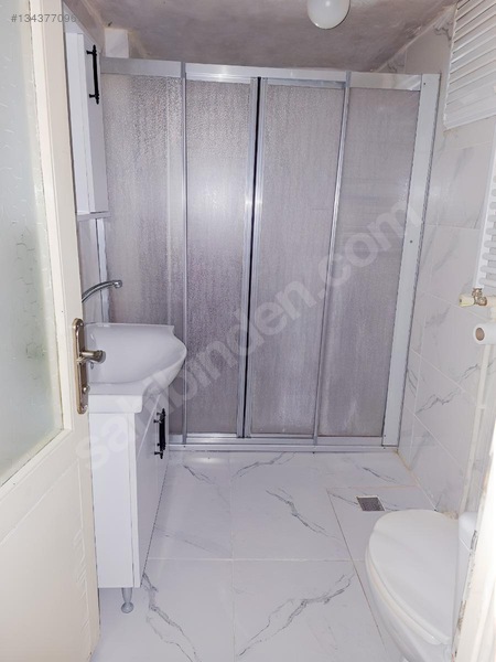 Re/max Hakan Akyel'den İlkadımda Kiralık 2+1 Daire — fotoğraf 16
