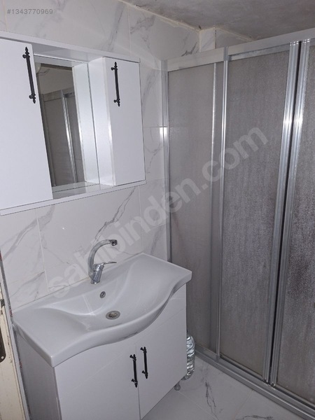 Re/max Hakan Akyel'den İlkadımda Kiralık 2+1 Daire — fotoğraf 17