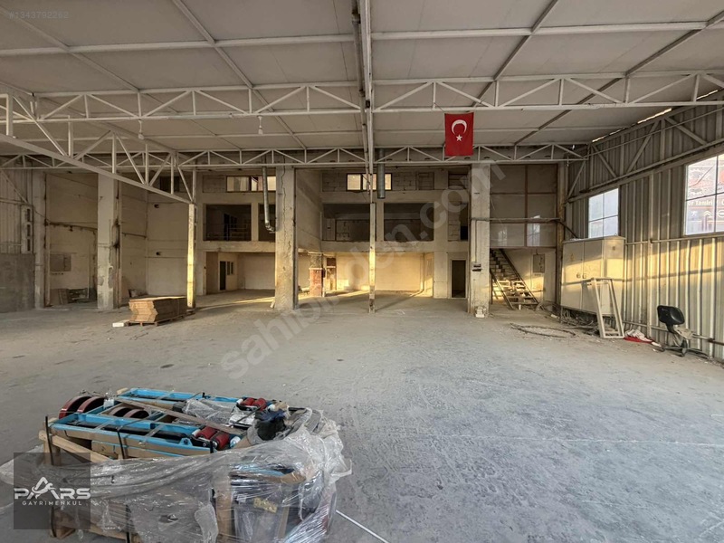 Pars Gayrimenkul'den Sanayi'de Cadde Üzeri Kiralık 600m² Dükkan — fotoğraf 3