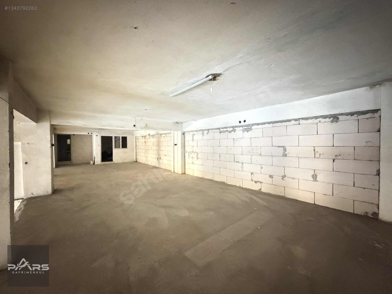 Pars Gayrimenkul'den Sanayi'de Cadde Üzeri Kiralık 600m² Dükkan — fotoğraf 17