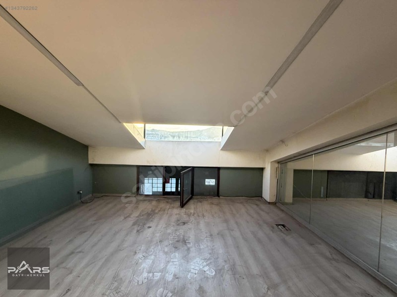 Pars Gayrimenkul'den Sanayi'de Cadde Üzeri Kiralık 600m² Dükkan — fotoğraf 22