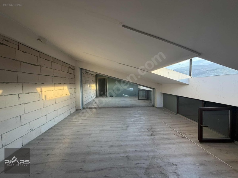 Pars Gayrimenkul'den Sanayi'de Cadde Üzeri Kiralık 600m² Dükkan — fotoğraf 27