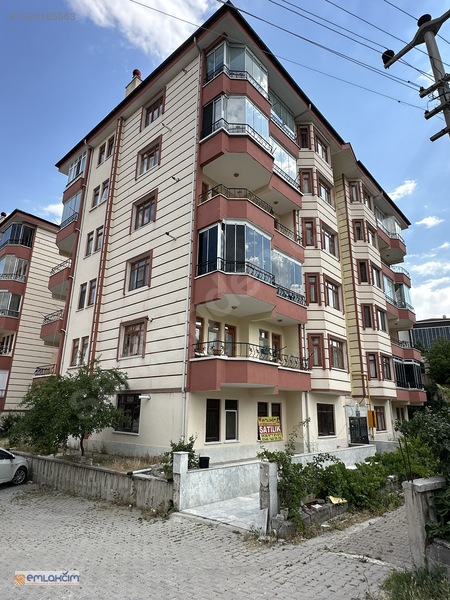 Emlakcım Gayrimenkulden Öztaş Site. Bahçe Katı Bakımlı 3+1 Daire