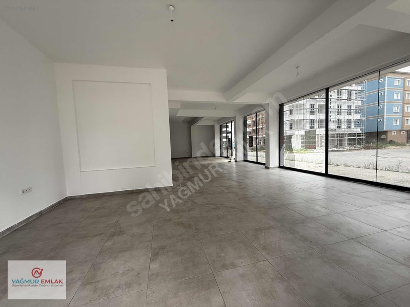 Yağmur Emlak'tan Tekkeköyde Kiralık Süper Konum 110 M² Dükkan — fotoğraf 2
