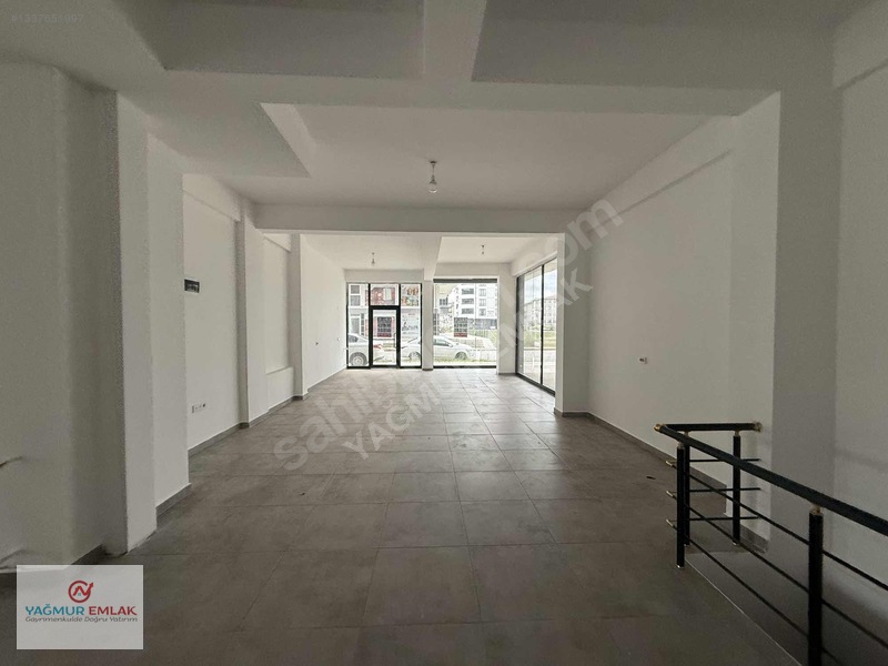 Yağmur Emlak'tan Tekkeköyde Kiralık Süper Konum 110 M² Dükkan — fotoğraf 13