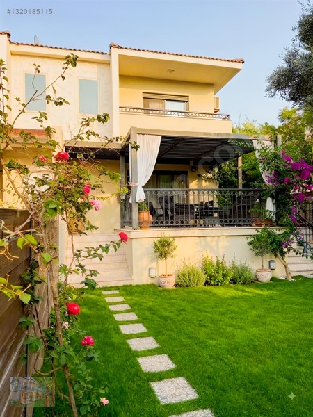 Alaçatı Merkeze 400 Mt |mesafede Tripleks Villa — fotoğraf 2
