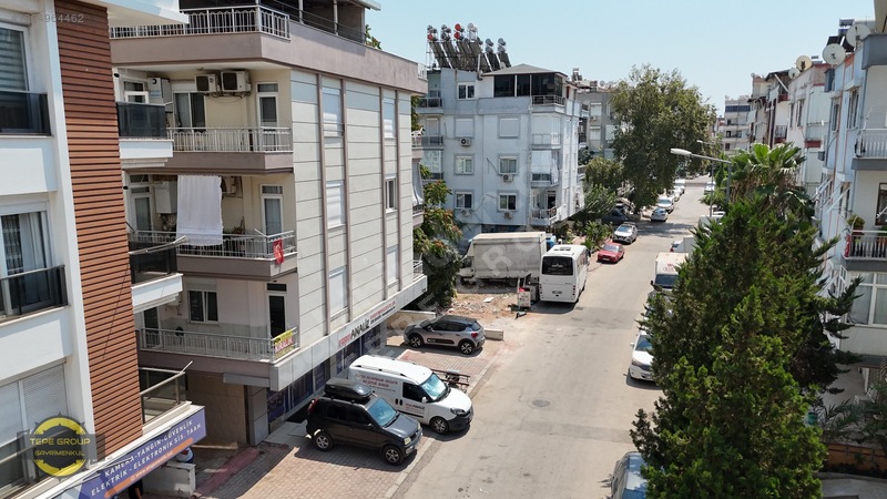 Merkez Cumhuriyette Kombili Kapalı Otoparklı 3+1 Kiralık Daire — fotoğraf 38