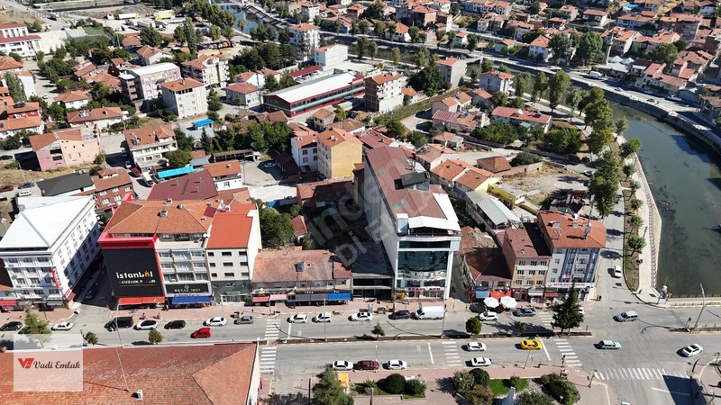 Vadi Emlak'tan Şehrin Merkezinde Ticari İmarlı Satılık Arsa — fotoğraf 7