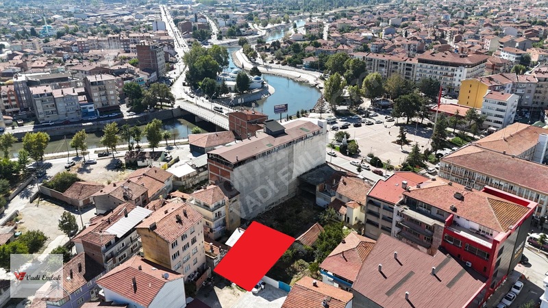 Vadi Emlak'tan Şehrin Merkezinde Ticari İmarlı Satılık Arsa — fotoğraf 13
