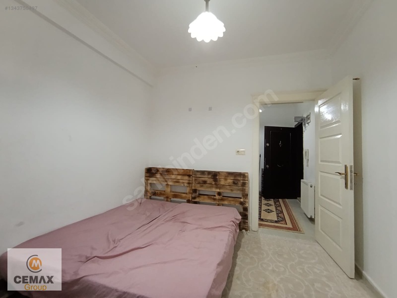Binevler Rasaf Yolunda Tramvayın Bir Arka Sok. Garaj Tapulu 1+1 — fotoğraf 2