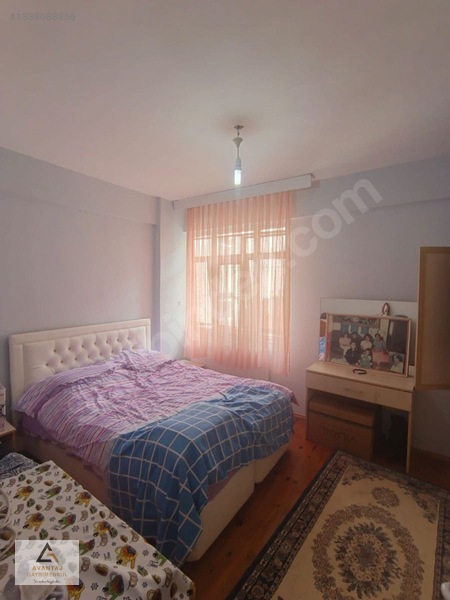 Yenidoğan'da 2.kat Ara Kat 2 Oda 1 Mutfak Balkonlu Satılık Daire — fotoğraf 2