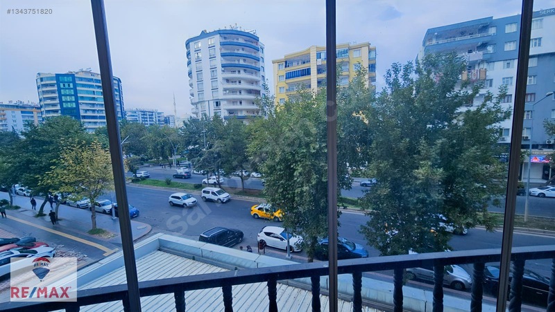 Eta 21 Sitesinde 4+1 Ama Bir Odası Kapalı 3+1 Kiralık Daire — fotoğraf 3