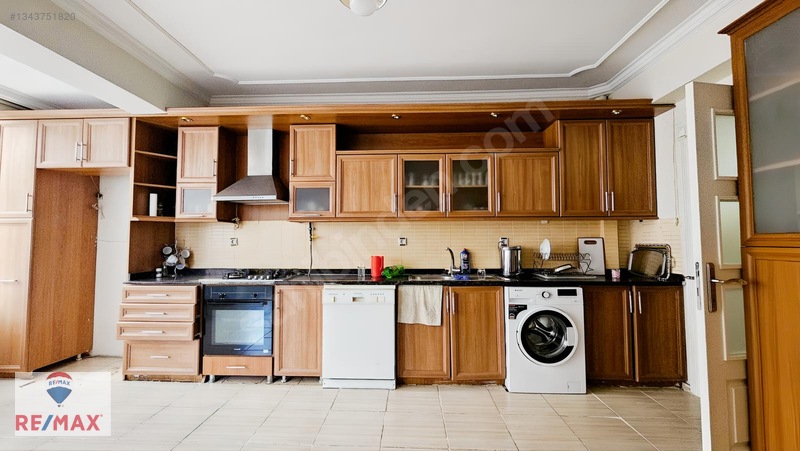 Eta 21 Sitesinde 4+1 Ama Bir Odası Kapalı 3+1 Kiralık Daire — fotoğraf 5