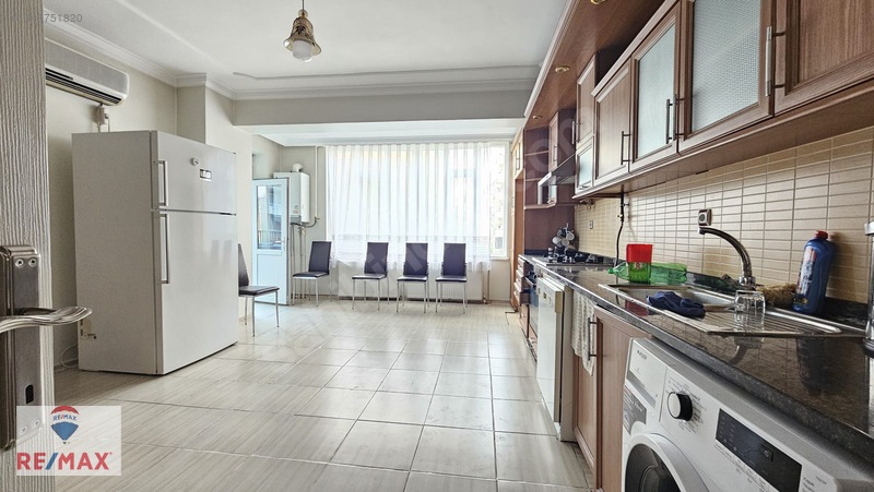 Eta 21 Sitesinde 4+1 Ama Bir Odası Kapalı 3+1 Kiralık Daire — fotoğraf 14