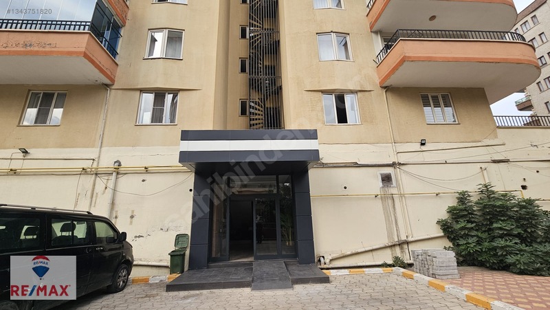 Eta 21 Sitesinde 4+1 Ama Bir Odası Kapalı 3+1 Kiralık Daire — fotoğraf 16