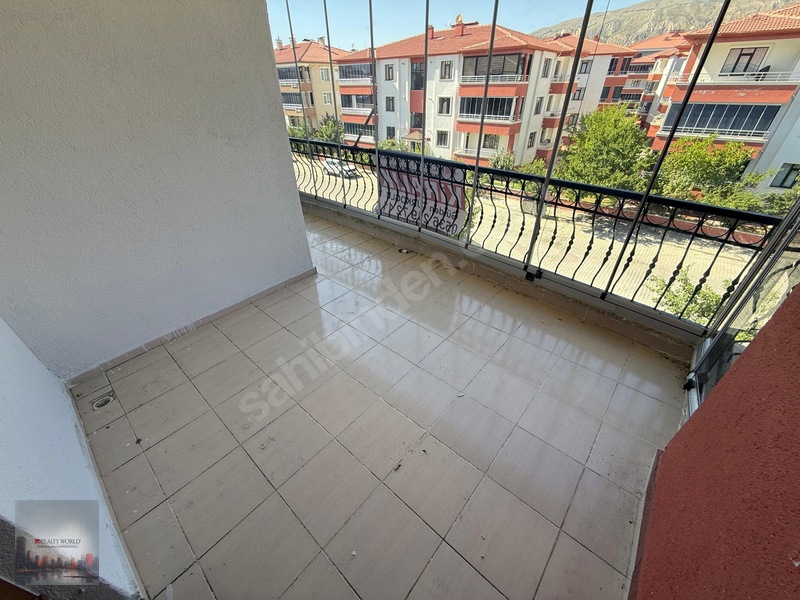 Rw-gnb'de Demirkent Sitende 3+1 Kiralık Daire — fotoğraf 9