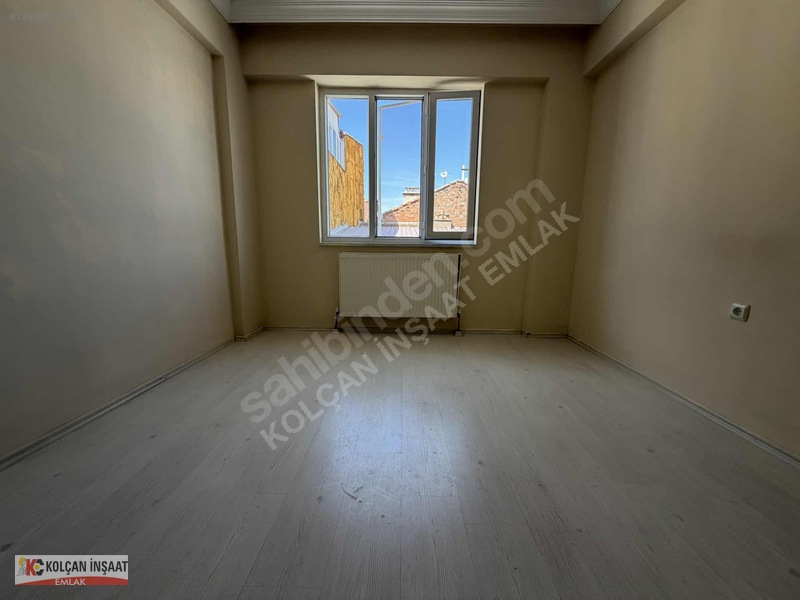 Kolçan Emlak'tan Yunusemrede Kiralık 2+1 Daire — fotoğraf 10
