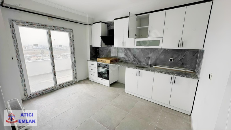 Atc'dan Cadde Üzeri Geniş Oturumlu Kombili Kiralık Daire