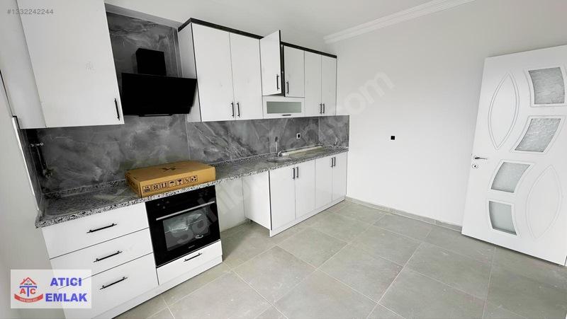 Atc'dan Cadde Üzeri Geniş Oturumlu Kombili Kiralık Daire — fotoğraf 2