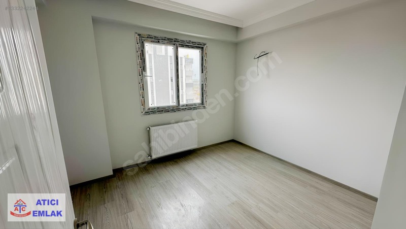 Atc'dan Cadde Üzeri Geniş Oturumlu Kombili Kiralık Daire — fotoğraf 3
