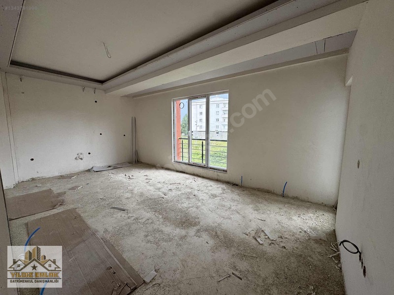 Yıldız Emlak'tan Satılık Ara Kat Sıfır 2+0 80 M2 Net Lüx Daire. — fotoğraf 2
