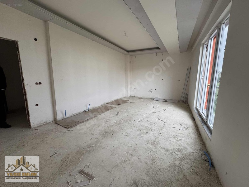 Yıldız Emlak'tan Satılık Ara Kat Sıfır 2+0 80 M2 Net Lüx Daire. — fotoğraf 4