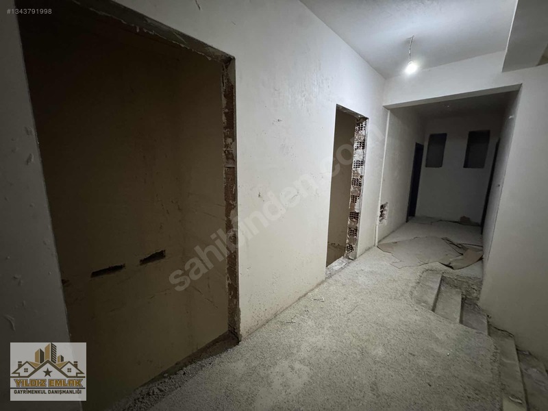 Yıldız Emlak'tan Satılık Ara Kat Sıfır 2+0 80 M2 Net Lüx Daire. — fotoğraf 7
