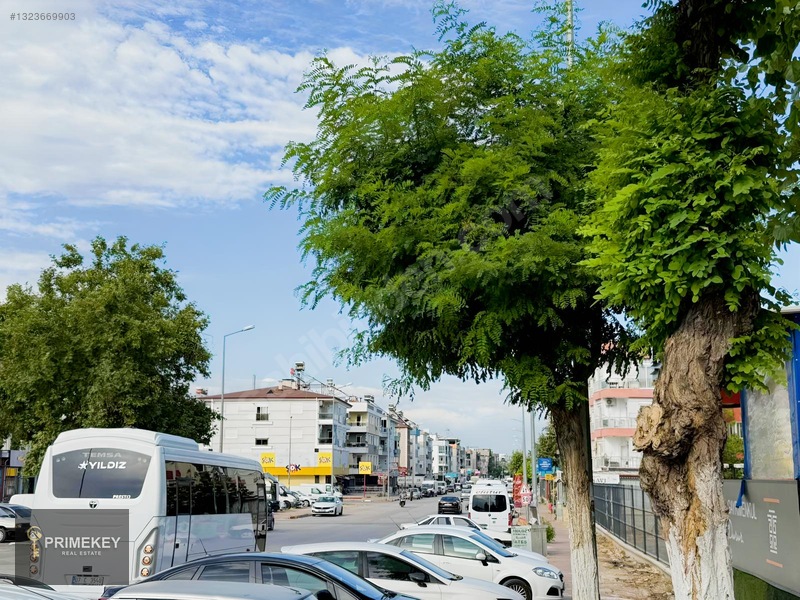 Teomanpaşa Mah Bankaların Arasında Satılık Dükkan — fotoğraf 2
