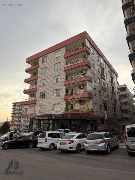 Azk'den Heryere Adım Mesafesınde Geniş 3+1 Dairemiz Satılıktır
