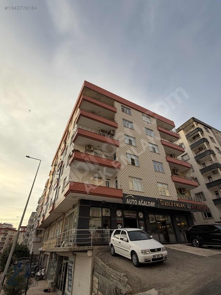 Azk'den Heryere Adım Mesafesınde Geniş 3+1 Dairemiz Satılıktır — fotoğraf 4