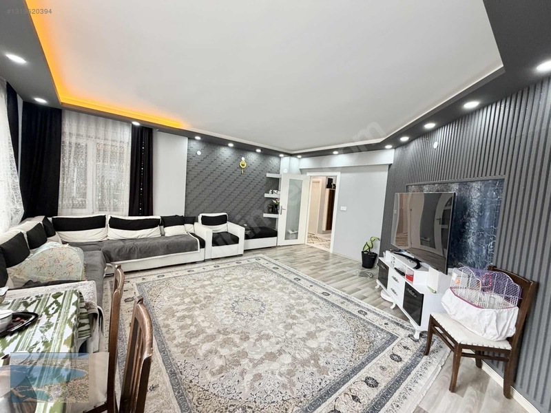 07 Aras Emlaktan Yenigünde Site İçinde Katta Genış 3+1 Daire
