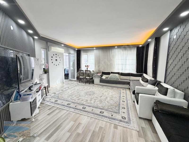 07 Aras Emlaktan Yenigünde Site İçinde Katta Genış 3+1 Daire — fotoğraf 4