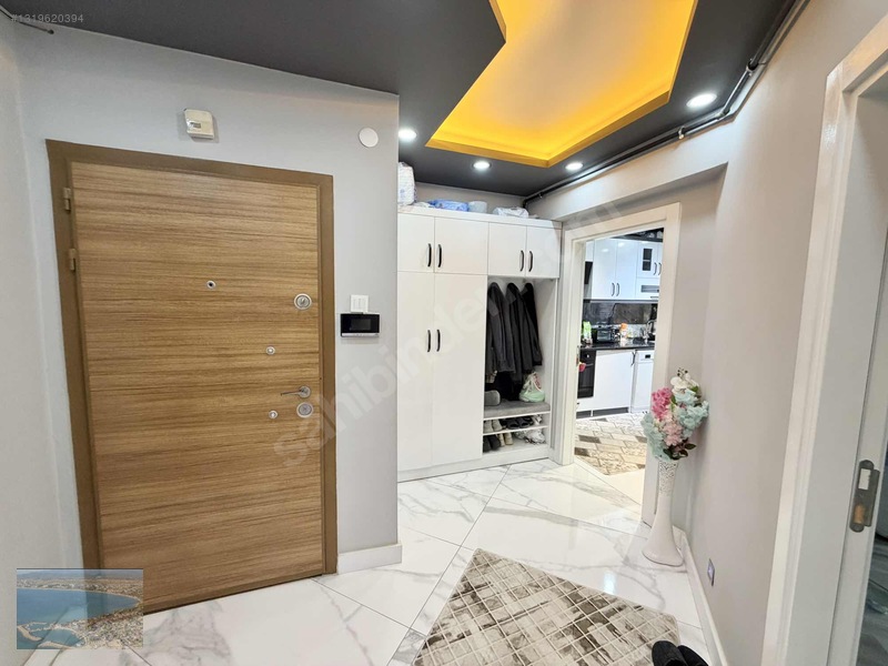 07 Aras Emlaktan Yenigünde Site İçinde Katta Genış 3+1 Daire — fotoğraf 9