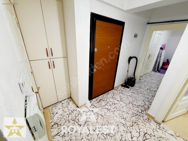 Royalestten Emsalsiz Düzlükte,çift Balkonlu,arakat Fırsatı !! — fotoğraf 13